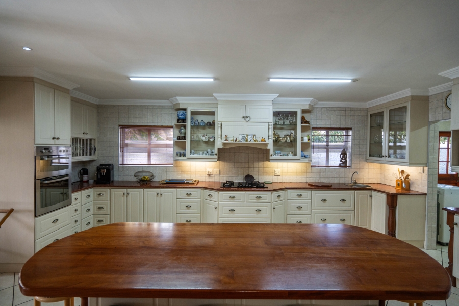 5 Bedroom Property for Sale in Royal Alfred Marina Eastern Cape